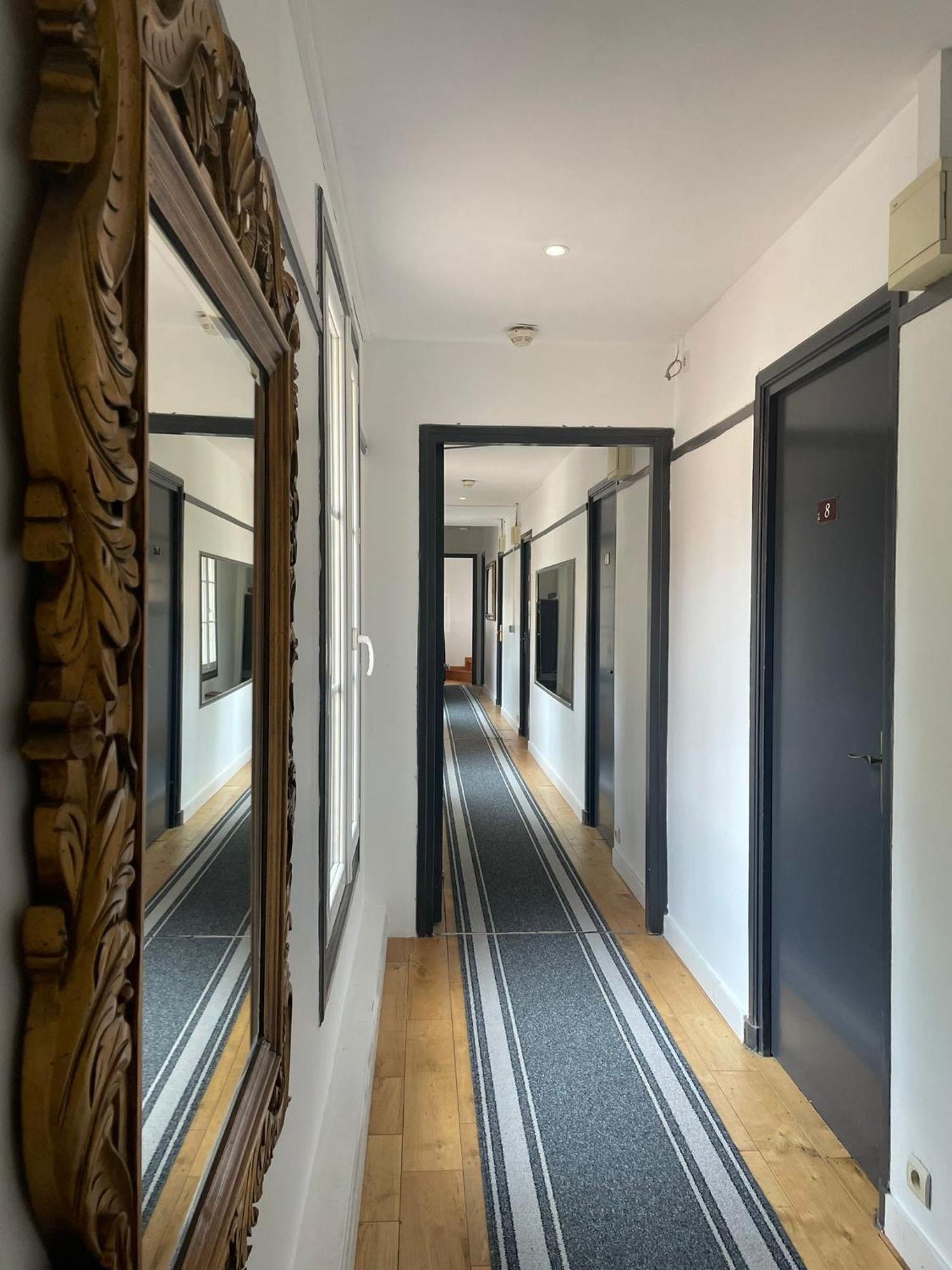 Hostellerie Du Lys Lamorlaye Екстериор снимка